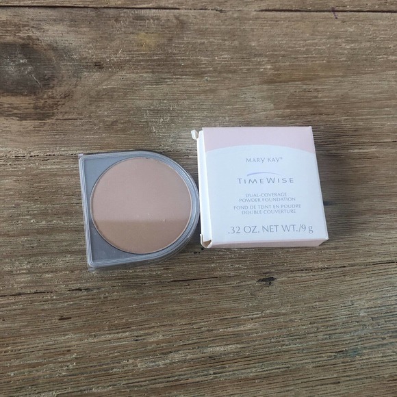 Mary Kay Timewise dual coverage powder foundation